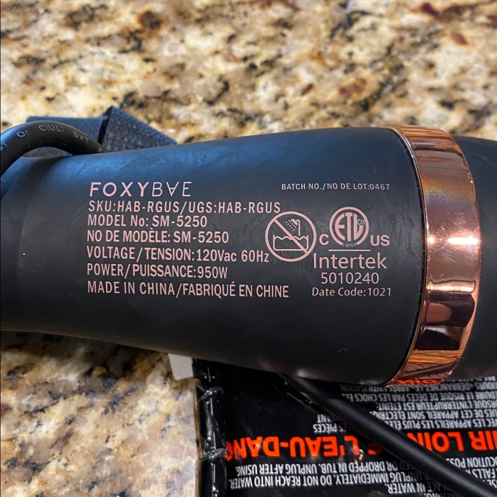 Foxybae Le Bounce Rose Gold Blowout Dryer Brush - Picture 3 of 5